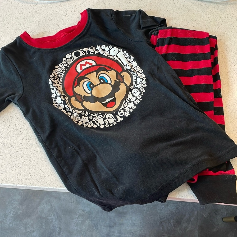 Carters Mario Pajamas Size 6